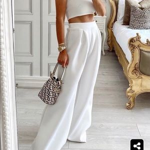 Pretty little thing wide leg pleaded pants !